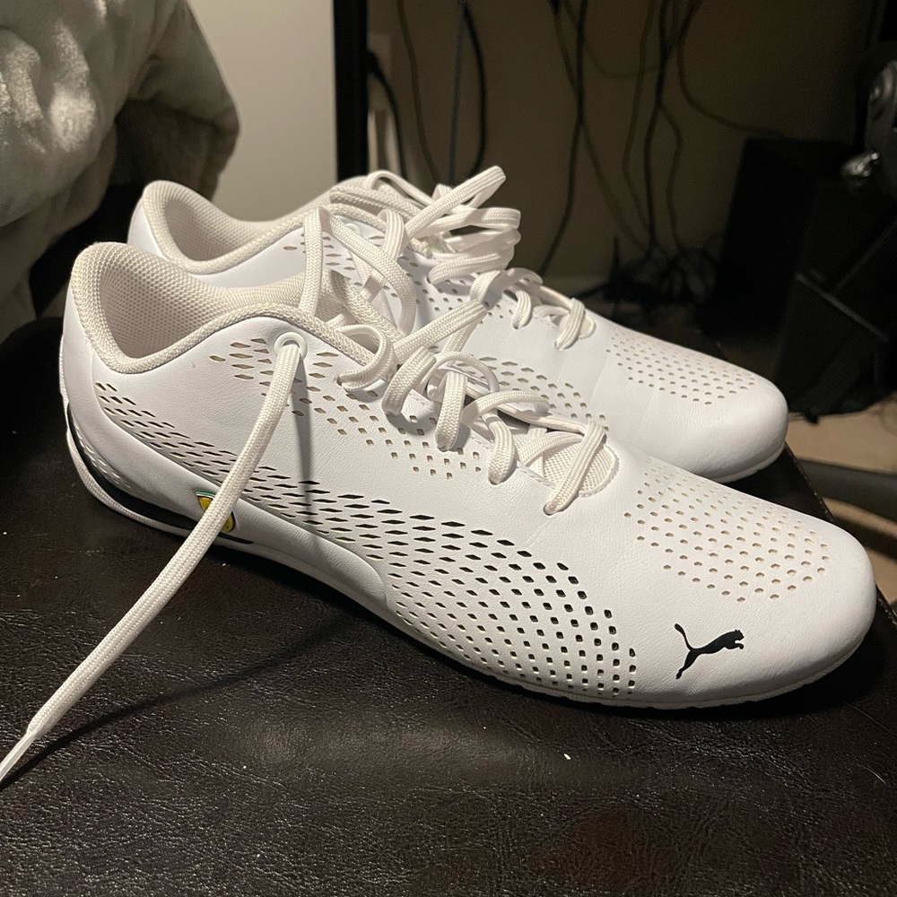 PUMA White Sneakers size 10 1/2